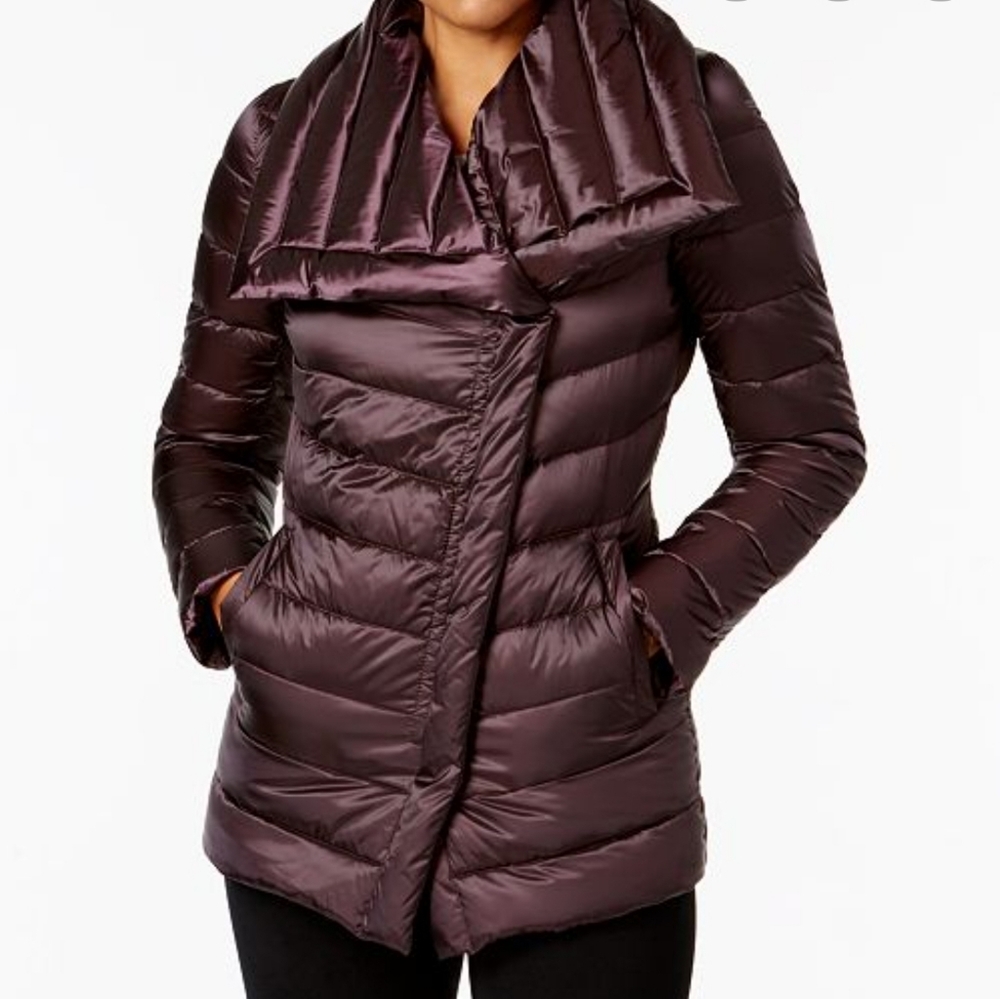 NWT T Tahari Puffer Zip & Snap Button Jacket